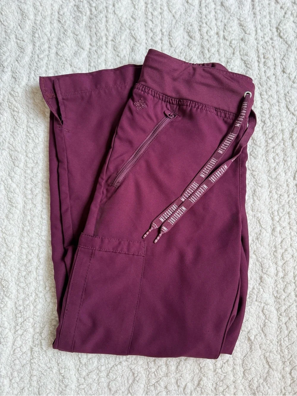 Med Couture Insight Zipper Pant Straight Leg Burgundy Wine Scrubs XS Petite - Picture 8 of 12